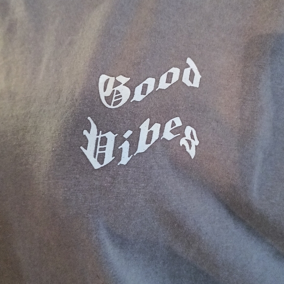 Top - Picture 2 of 5